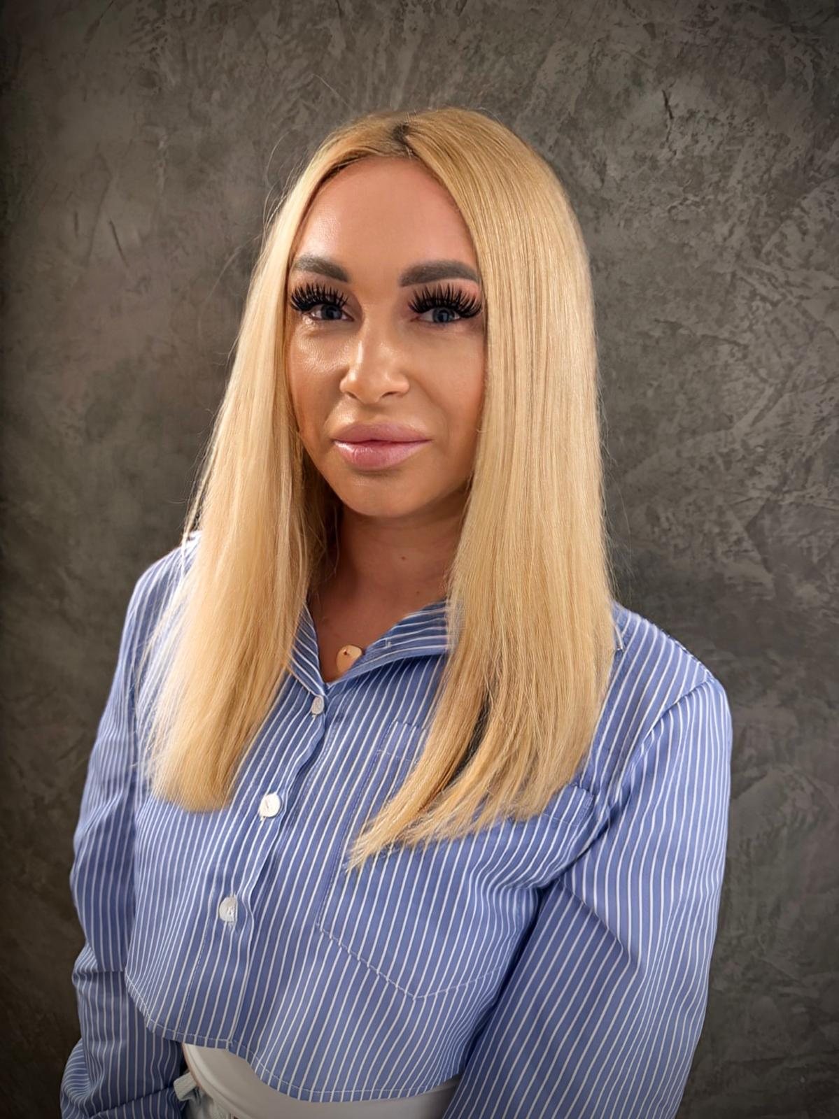 Oksana – Trichologin bei D DERMA Aesthetics Berlin
