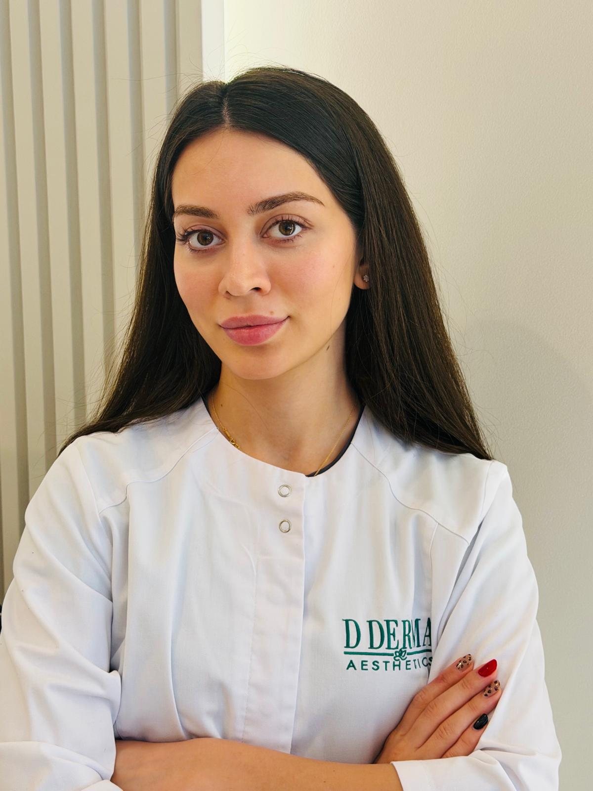 Sabina, Kosmetikerin und approbierte Ärztin, im Team von D DERMA Aesthetics Berlin